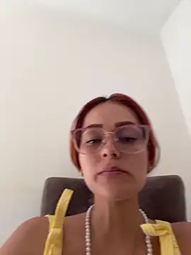 Snapshot of Miss-Abbii chatting on 02.12.26 Miss-Abbii online show from 02.12.26