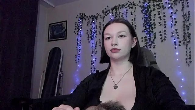 Emmy m00n online show from 12.02.24