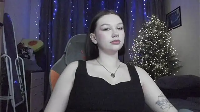 Emmy m00n online show from 12.19.24