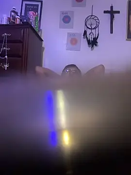 Snapshot of UKNOW_lol chatting on 11.19.25 UKNOW lol online show from 11.19.25