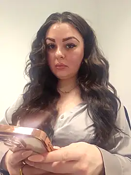 Britishbella online show from 02.05.26