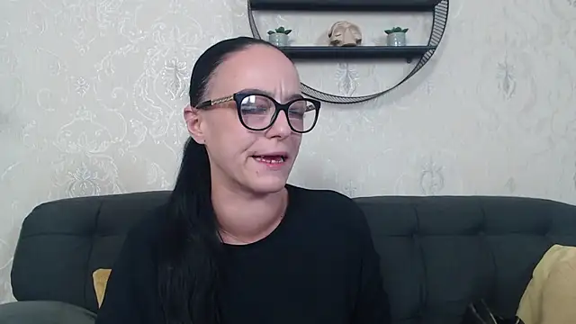 IzabelllNoir online show from 11.08.25