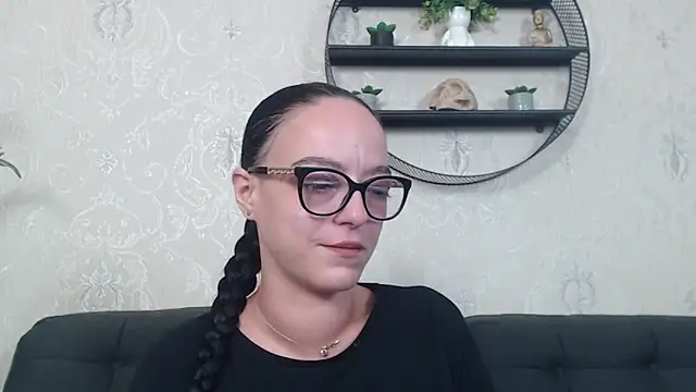 IzabelllNoir online show from 11.23.25