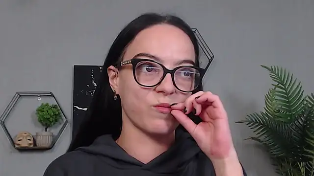 IzabelllNoir online show from 05.07.26