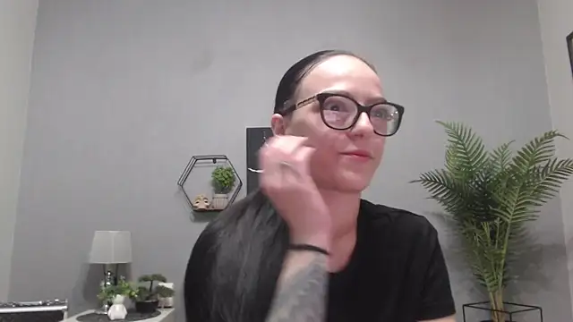 IzabelllNoir online show from 05.15.26