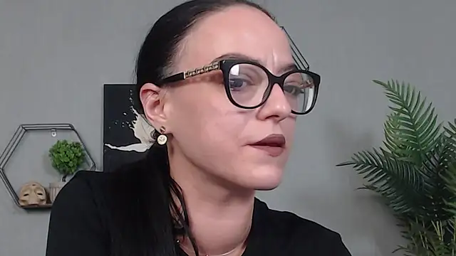 IzabelllNoir online show from 05.15.26