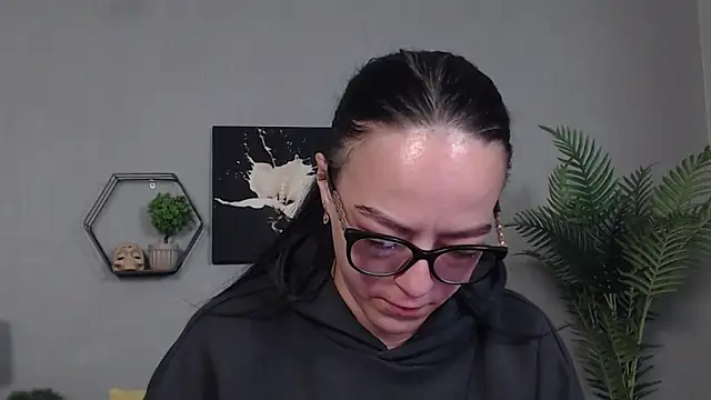 IzabelllNoir online show from 05.17.26