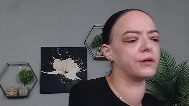 IzabelllNoir online show from 05.18.26