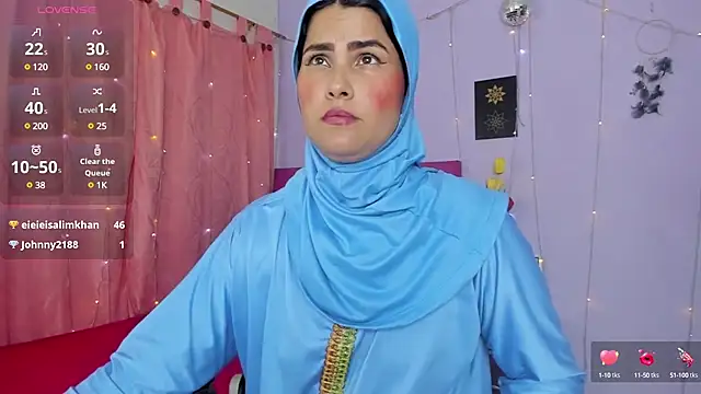 Snapshot of AishaAmin_ chatting on 01.24.25 AishaAmin online show from 01.24.25