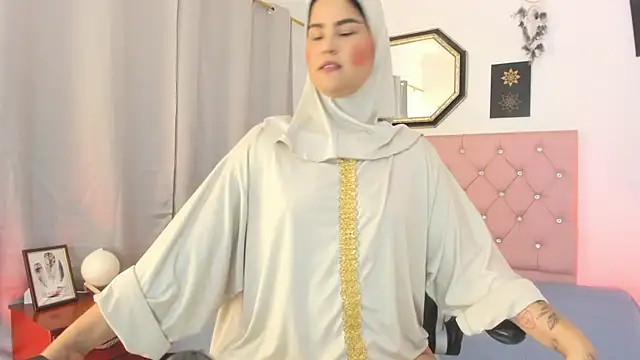 Snapshot of AishaAmin_ chatting on 07.24.26 AishaAmin online show from 07.24.26