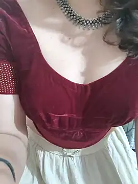 Snapshot of Brown_Maxi chatting on 02.02.25 Brown Maxi online show from 02.02.25