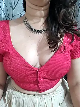 Snapshot of Brown_Maxi chatting on 03.02.25 Brown Maxi online show from 03.02.25