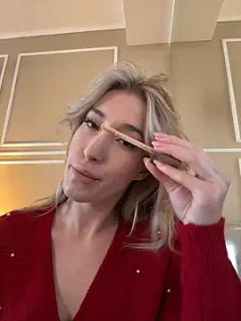 SerenaBennet online show from 11.24.25