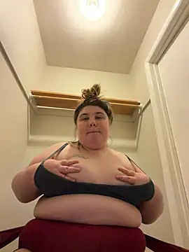 Snapshot of bbylexi04 chatting on 04.03.26 bbylexi04 online show from 04.03.26