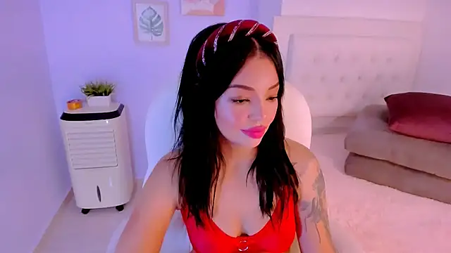 Sara LipsX online show from 02.08.25