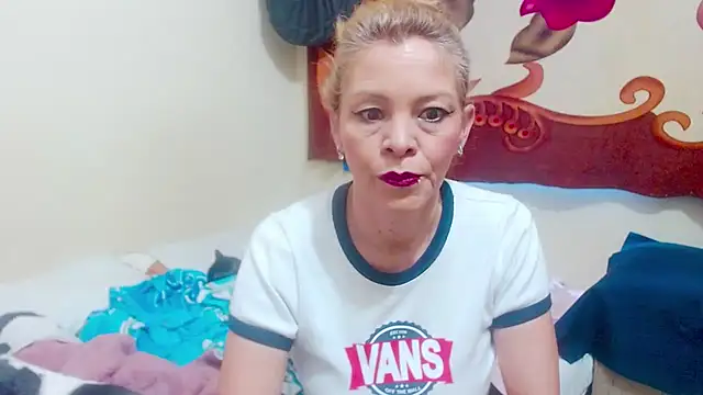 electra-mommy online show from 10.10.25