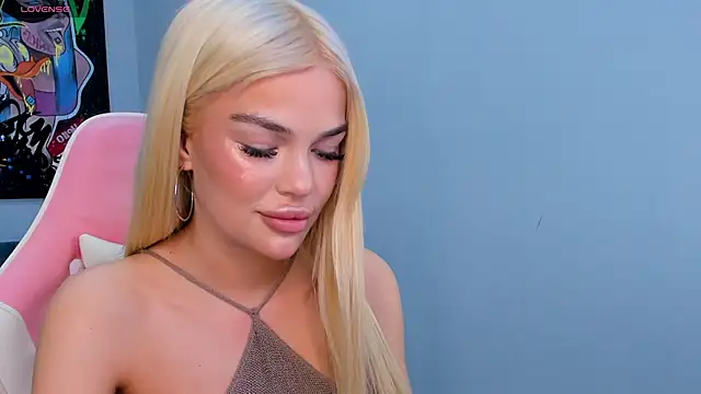 Snapshot of Angel_Sapphire_ chatting on 03.01.25 Angel Sapphire online show from 03.01.25