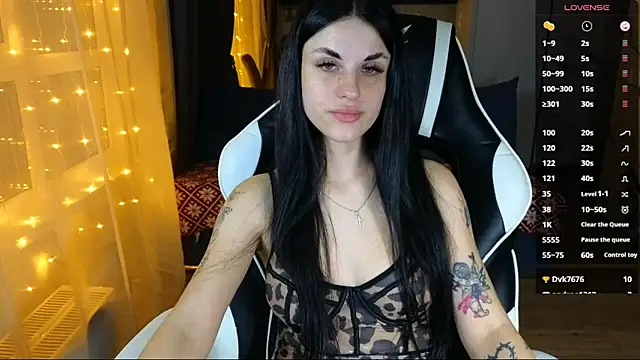 Mary   Moore online show from 11.07.25