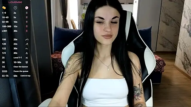 Mary   Moore online show from 11.08.25