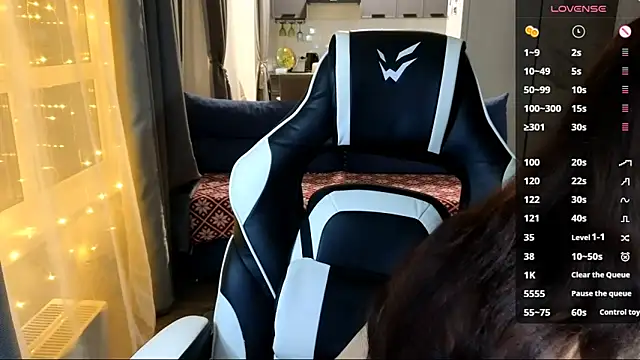 Mary   Moore online show from 11.13.25