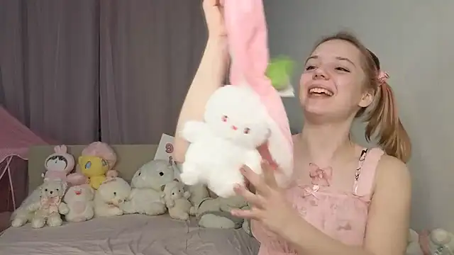 PrincessLittleKiki online show from 07.16.26