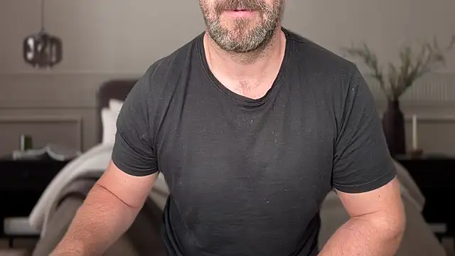 Snapshot of Mr_Beef chatting on 09.13.25 Mr Beef online show from 09.13.25