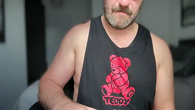 Snapshot of Mr_Beef chatting on 11.02.25 Mr Beef online show from 11.02.25