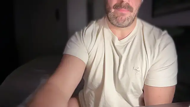 Snapshot of Mr_Beef chatting on 11.18.25 Mr Beef online show from 11.18.25