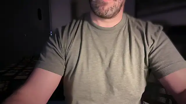 Snapshot of Mr_Beef chatting on 11.19.25 Mr Beef online show from 11.19.25