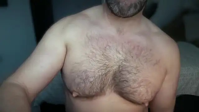 Snapshot of Mr_Beef chatting on 12.18.25 Mr Beef online show from 12.18.25