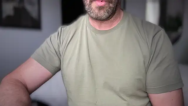 Snapshot of Mr_Beef chatting on 03.06.26 Mr Beef online show from 03.06.26