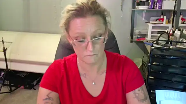 Snapshot of Lisalovely6981 chatting on 01.29.25 Lisalovely6981 online show from 01.29.25