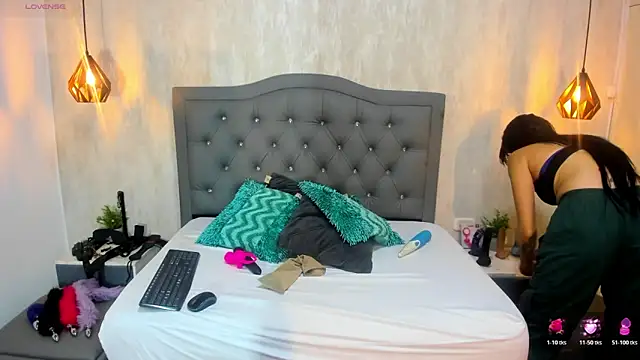 ana parker online show from 04.16.26