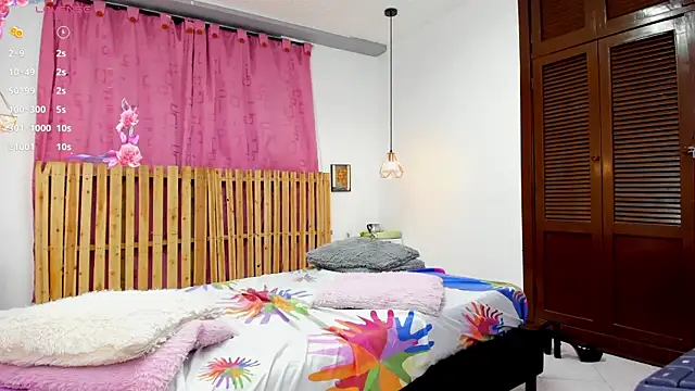 Snapshot of Uzziah_Sabag chatting on 01.14.25 Uzziah Sabag online show from 01.14.25