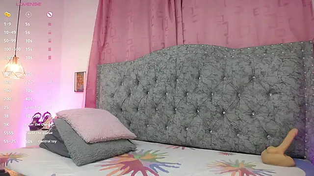 Snapshot of Uzziah_Sabag chatting on 09.20.25 Uzziah Sabag online show from 09.20.25