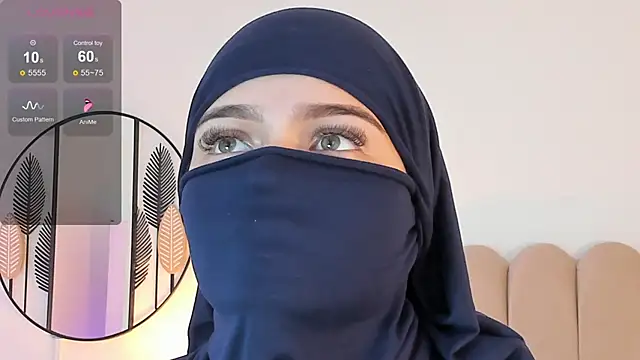 Snapshot of anna-henao chatting on 12.07.24 anna-henao online show from 12.07.24