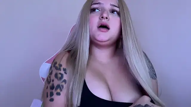 SweetPaige  online show from 01.27.25