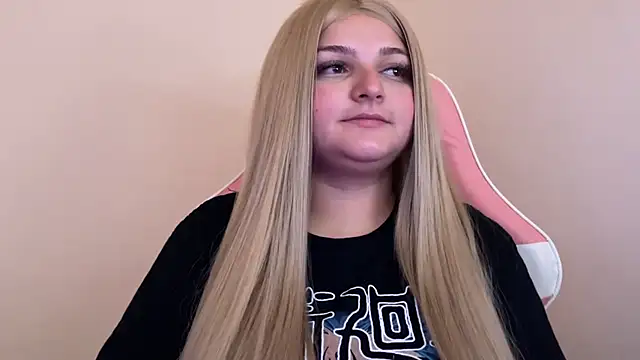 SweetPaige  online show from 02.02.25