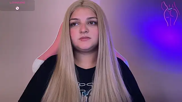 SweetPaige  online show from 02.18.25