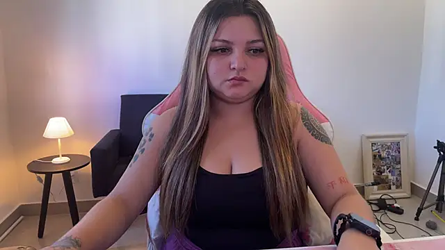 SweetPaige  online show from 04.22.26