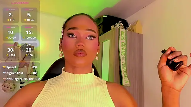 naomy  xx online show from 05.12.26