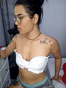 Amy sweet-03 online show from 10.17.25