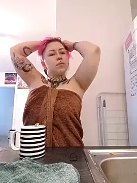 Snapshot of divine_eve chatting on 03.10.25 divine eve online show from 03.10.25