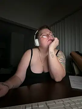 BBW2320 online show from 04.08.26