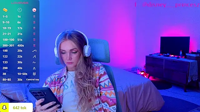 Snapshot of PrincessVS chatting on 03.13.26 PrincessVS online show from 03.13.26