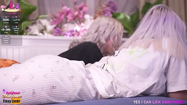 Snapshot of Flexy_Lover chatting on 12.05.25 Flexy Lover online show from 12.05.25