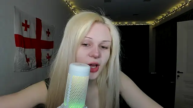 sashakiss99 online show from 02.28.25