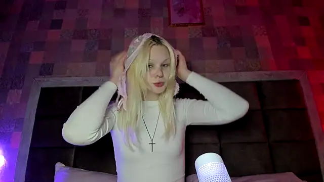 sashakiss99 online show from 09.30.25