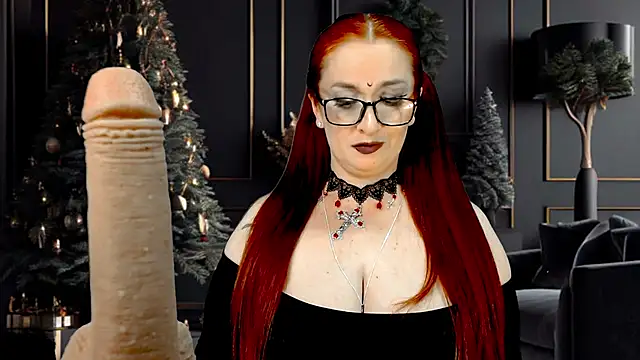 Snapshot of helenas_fantasy chatting on 12.19.24 helenas fantasy online show from 12.19.24