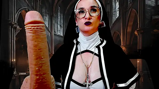 Snapshot of helenas_fantasy chatting on 12.27.24 helenas fantasy online show from 12.27.24